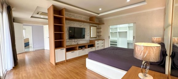 4 bedrooms House in Pattaya, Thailand No. 26718 28