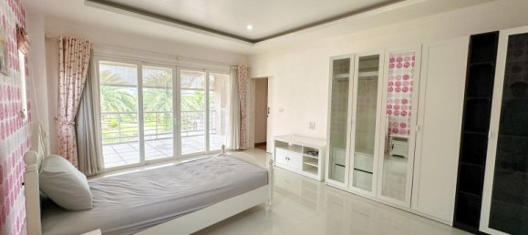 4 bedrooms House in Pattaya, Thailand No. 26718 24