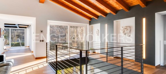 5 bedrooms Villa in Cassano Magnago, Italy No. 132159 18
