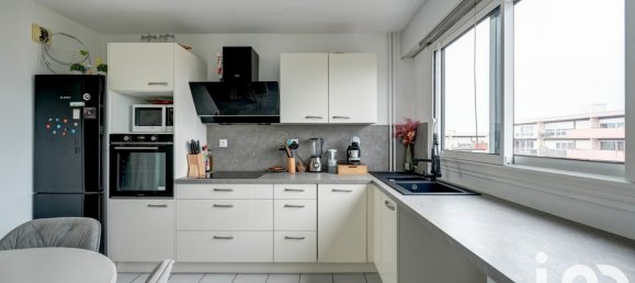 3 bedrooms Apartment in Sainte-Foy-les-Lyon, France No. 343981 3