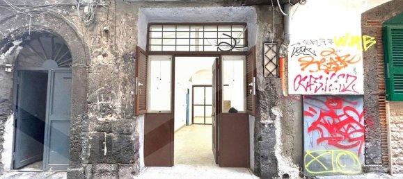 2 rooms Apartment in Naples, Italy No. 26533 8