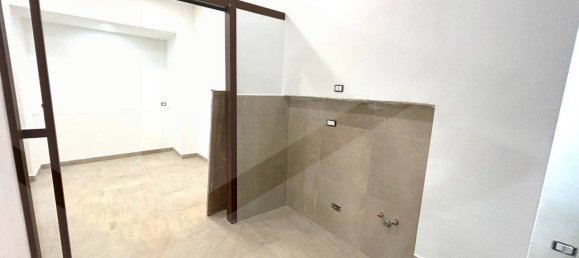 2 rooms Apartment in Naples, Italy No. 26533 14