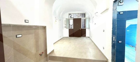 2 rooms Apartment in Naples, Italy No. 26533 13