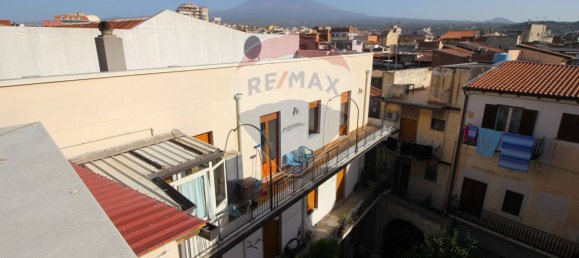 4 Schlafzimmer Haus in Paternò, Italy, Nr. 175986 2