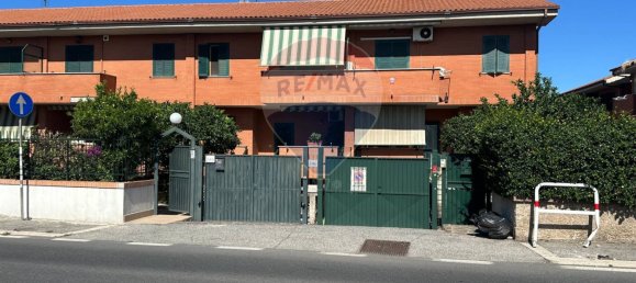 Дом с 3 спальнями в Рим, Италия № 358220 2