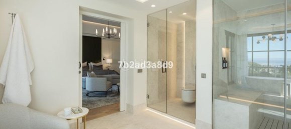 6 bedrooms Villa in Marbella, Spain No. 92130 15