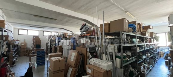 5-salle Entrepôt à Cormano, Italy No. 87480 13