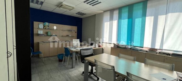 5-salle Entrepôt à Cormano, Italy No. 87480 18