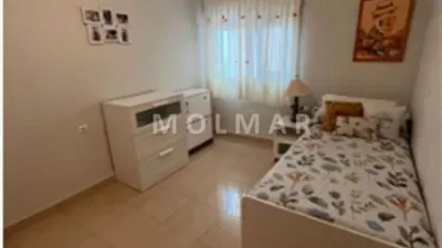 Apartamento de 3 dormitorios en Alginet, Spain No. 241057