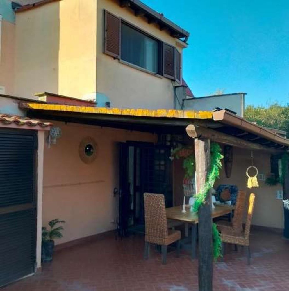 3 غرف نوم شقة في Ardea, Italy رقم 384737