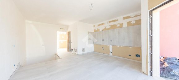 4 rooms Villa in Rome, Italy No. 18062 4