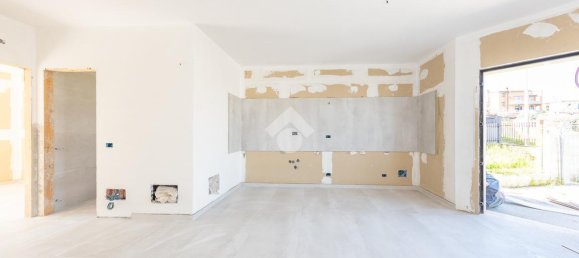 4 rooms Villa in Rome, Italy No. 18062 2