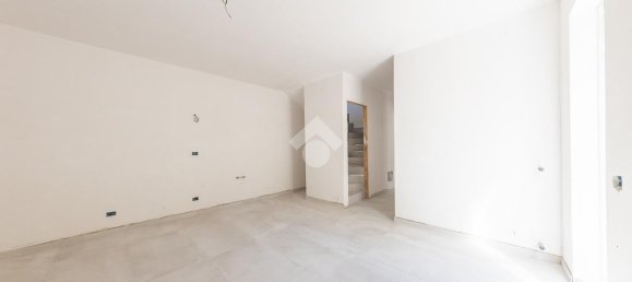 4 rooms Villa in Rome, Italy No. 18062 16