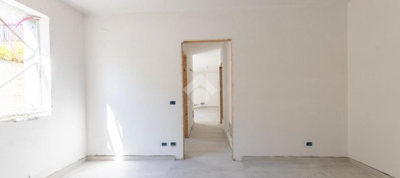 4 rooms Villa in Rome, Italy No. 18062 18