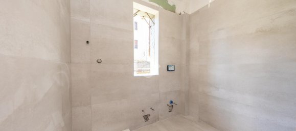 4 rooms Villa in Rome, Italy No. 18062 11