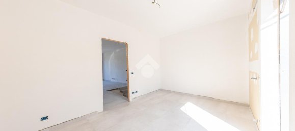 4 rooms Villa in Rome, Italy No. 18062 8