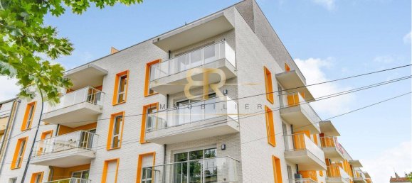 3 bedrooms Apartment in Aubervilliers, France No. 171176 8