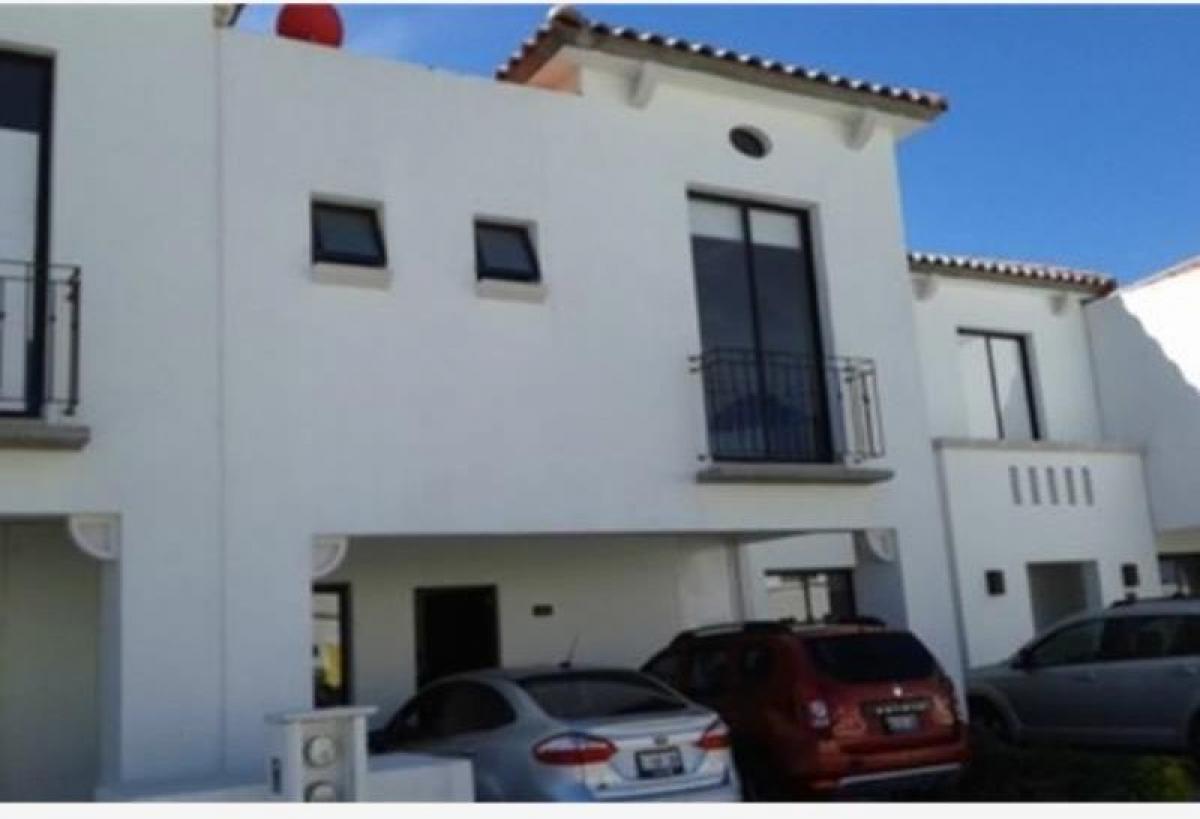 Casa de 3 dormitorios en Querétaro, Mexico No. 188758