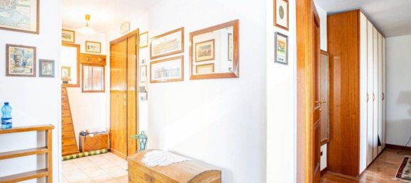 3 rooms Apartment in Ciampino, Italy No. 18939 25
