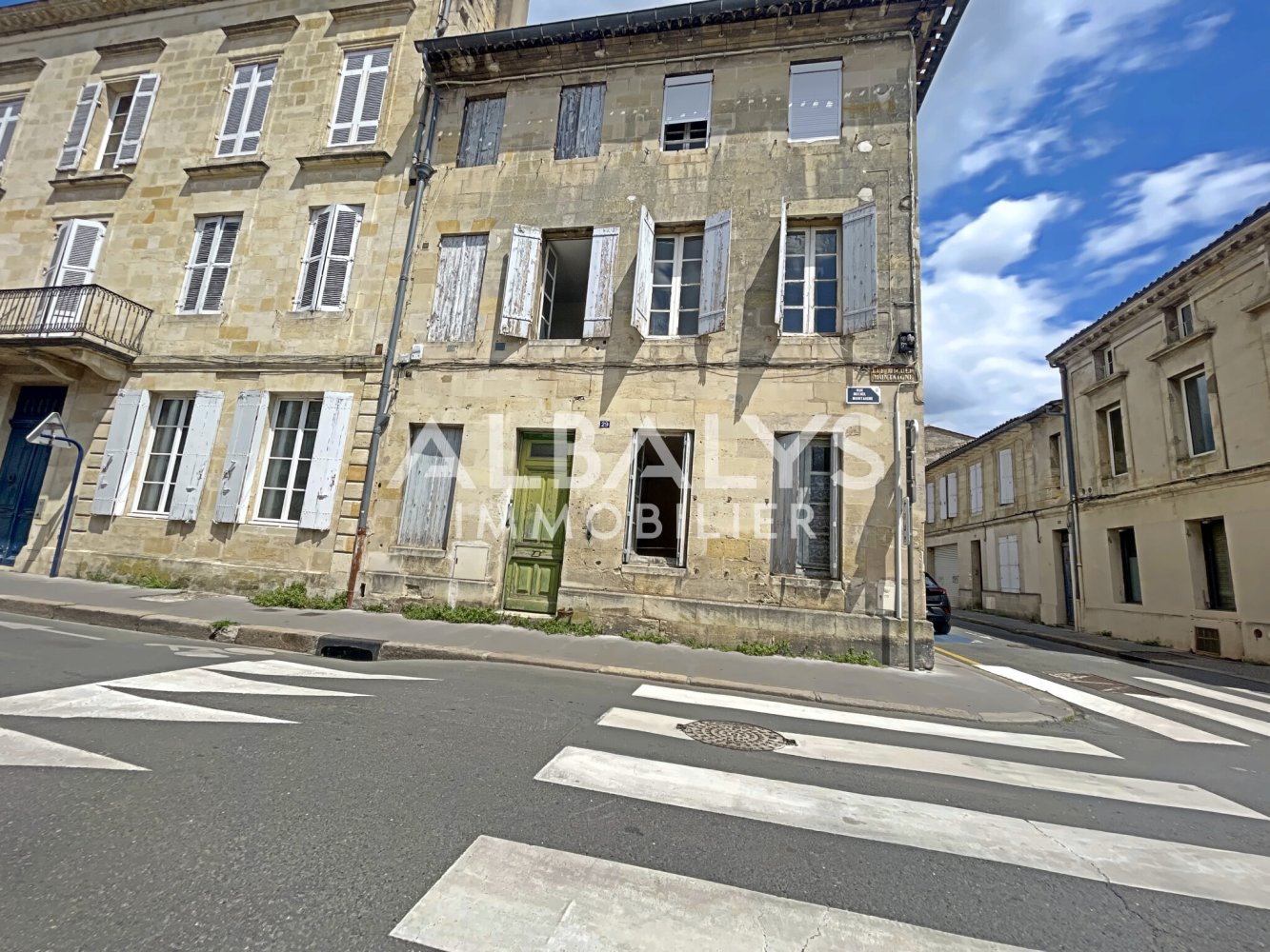 240m² Building in Libourne, France No. 277846