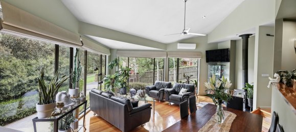 4 bedrooms House in Warragul, Australia No. 946 5