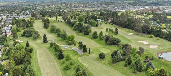 4 bedrooms House in Warragul, Australia No. 946 21