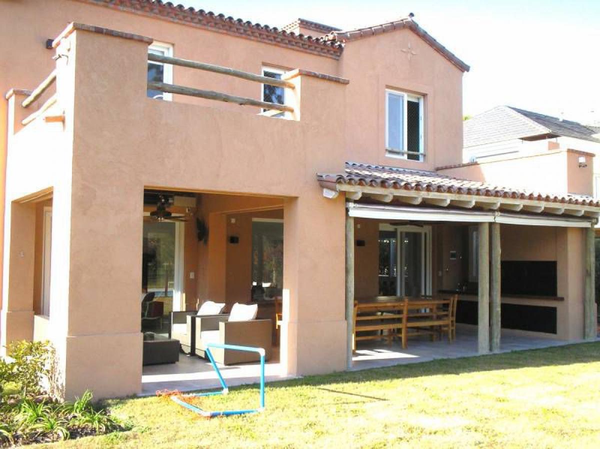 4 غرف نوم منزل في Pilar, Argentina رقم 1683