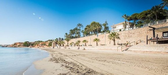 5 bedrooms Villa in Punta Prima, Spain No. 7207 12
