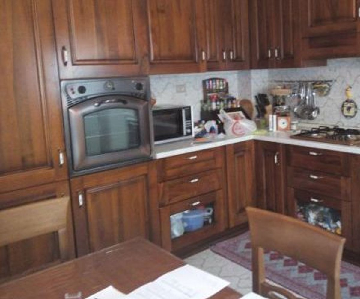 5-salle Appartement à Sulmona, Italy No. 256923