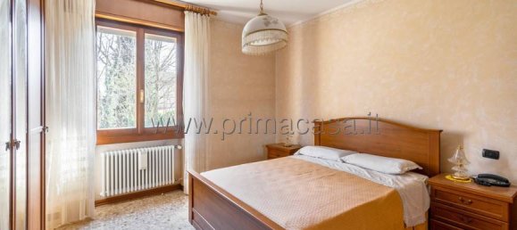 3 bedrooms Apartment in Correggio, Italy No. 98522 11