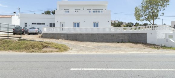 4 bedrooms House in Portimao, Portugal No. 186929 3