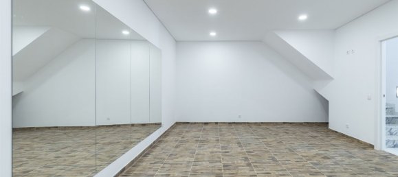 4 bedrooms House in Portimao, Portugal No. 186929 9