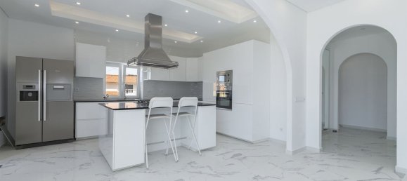 4 bedrooms House in Portimao, Portugal No. 186929 6