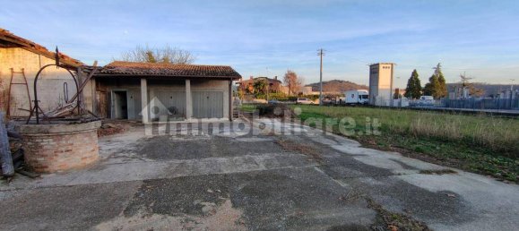 1000m² Building in Barbarano Mossano, Italy No. 72325 3