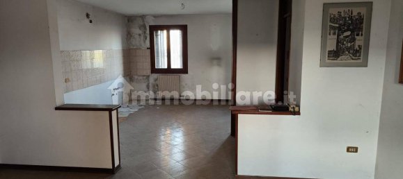 1000m² Building in Barbarano Mossano, Italy No. 72325 6