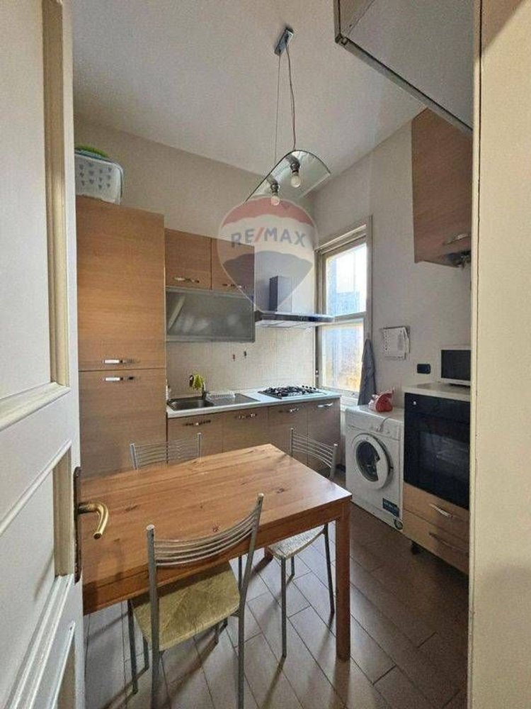 3 bedrooms Apartment in Parma, Italy No. 319718