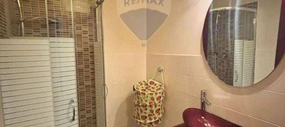 3 bedrooms Apartment in Parma, Italy No. 319718 8