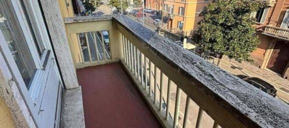 3 bedrooms Apartment in Parma, Italy No. 319718 13