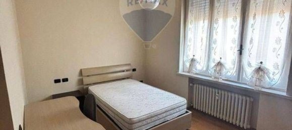 3 bedrooms Apartment in Parma, Italy No. 319718 4