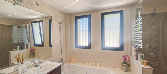 3 Schlafzimmer Wohnung in Estepona, Spain, Nr. 134191 32