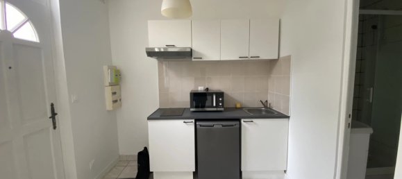 Estudio en Paris, France No. 168574 3