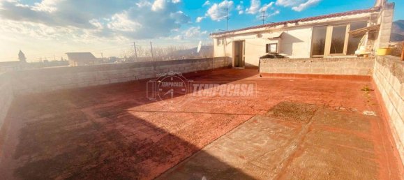 Apartamento de 8 habitaciónes en Camposano, Italy No. 5640 13