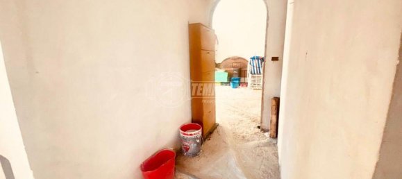 Apartamento de 8 habitaciónes en Camposano, Italy No. 5640 27