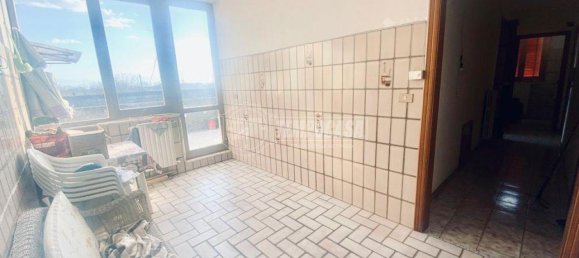 Apartamento de 8 habitaciónes en Camposano, Italy No. 5640 16