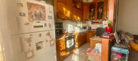 Apartamento de 8 habitaciónes en Camposano, Italy No. 5640 10