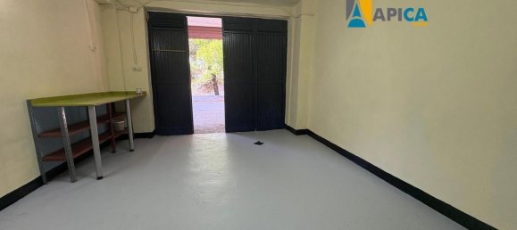 33m² Garage in Cadiz, Spain No. 145307 3