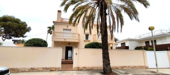 4 bedrooms Villa in Cabo Roig, Spain No. 4828 2