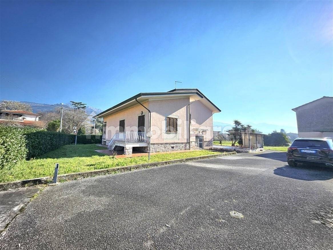 3 غرف نوم فيلا في Montignoso, Italy رقم 48877