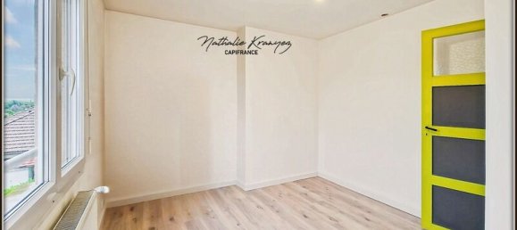 3 Schlafzimmer Schlösser in Chateau-Porcien, France, Nr. 327535 13