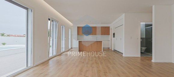 4 bedrooms House in Setubal, Portugal No. 102912 27